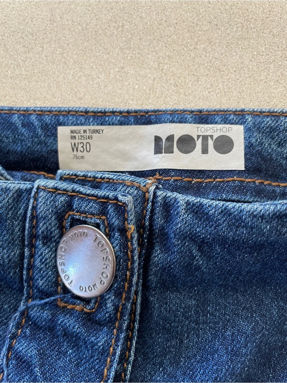 Topshop Moto Dark Blue Denim Button-Front Mini Skirt Lg Pocket Front 30